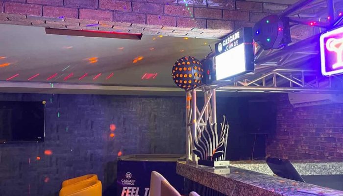 Ace mall bar