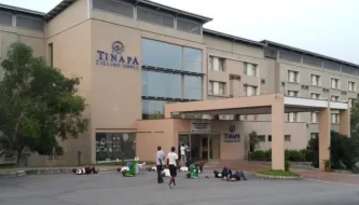 tinaapa resort